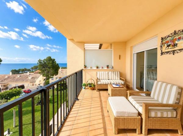 Продажа квартиры на Piso en Zona de Mascarat, Altea, Алтея
photo 1