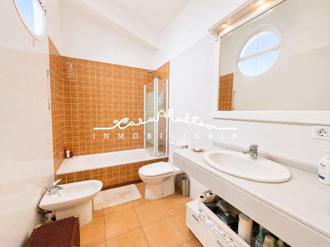 Продажа дуплекса на Dúplex en Zona de Mascarat, Altea, Алтея photo 5