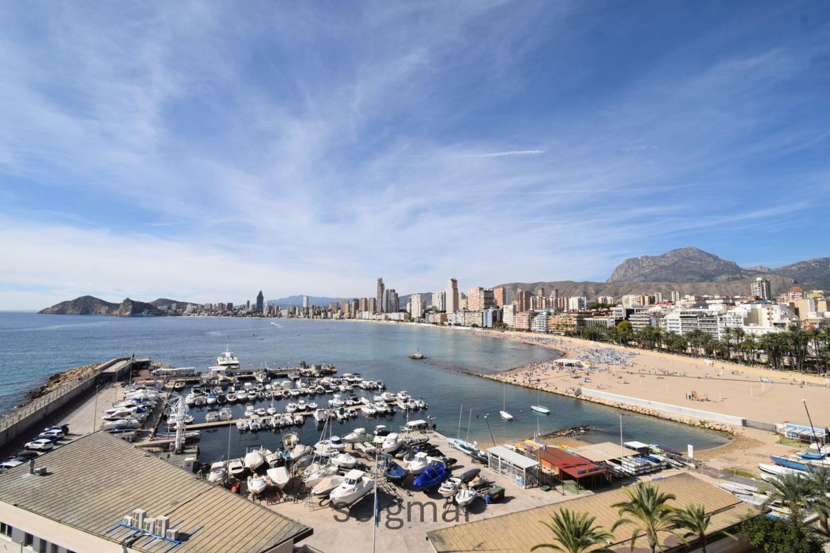 Sale of apartment in Piso en Calle del Condestable Zaragoza, 44, Puerto, Benidorm, Benidorm
 photo 2