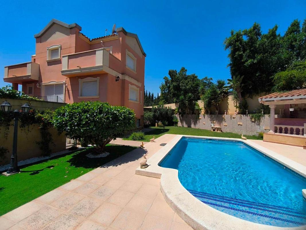 Propiedades en venta y alquiler en España photo 2