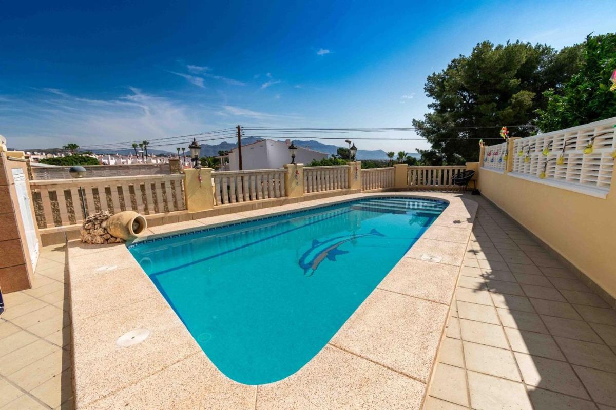 Propiedades en venta y alquiler en España photo 1