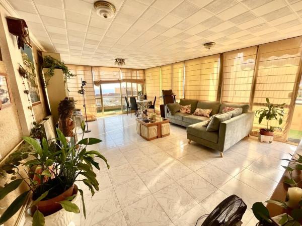Ático en venta en Ático en Centro Urbano, Benidorm, Benidorm thumbnail 2