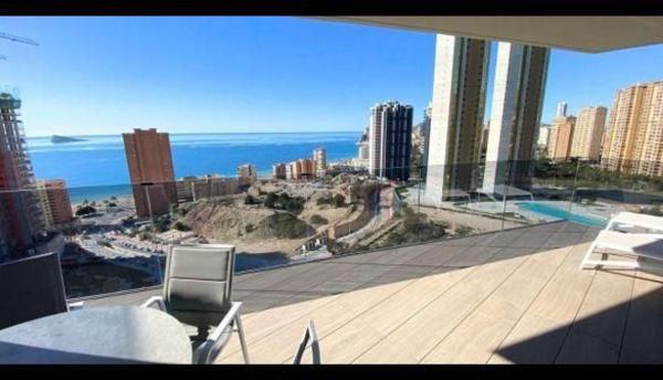 Venta de piso en Piso en Calle Presidente Adolfo Suárez, Pueblo Poniente, Benidorm, Benidorm
 photo 1