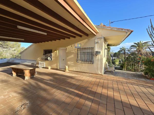 Casa o chalet independiente en Callosa d'En Sarria thumbnail 1