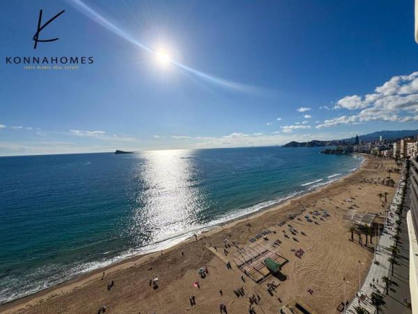 Venta de piso en Piso en Calle Ibiza, Pueblo Levante, Benidorm, Benidorm
 photo 1