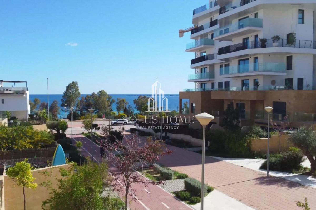 Sale of townhouse in Chalet adosado en Calle Edeta, Platja de Torres, La Villajoyosa / Vila Joiosa , La Villajoyosa / Vila Joiosa photo 3