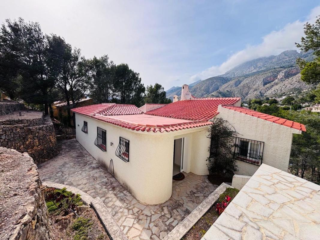Properties for sale and rent in Spain photo 1