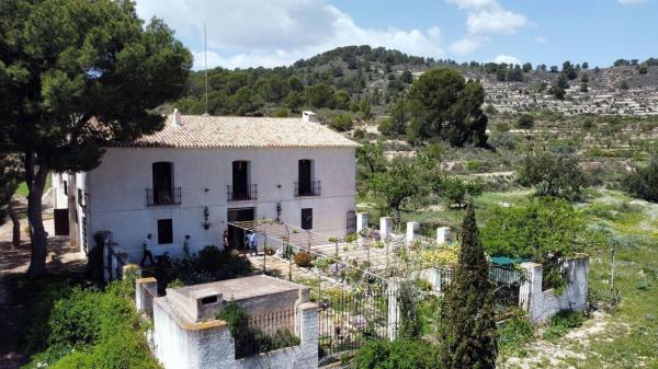 Finca rústica en venta en Finca rústica en Via Sense Nom, 1, Relleu , Relleu thumbnail 1