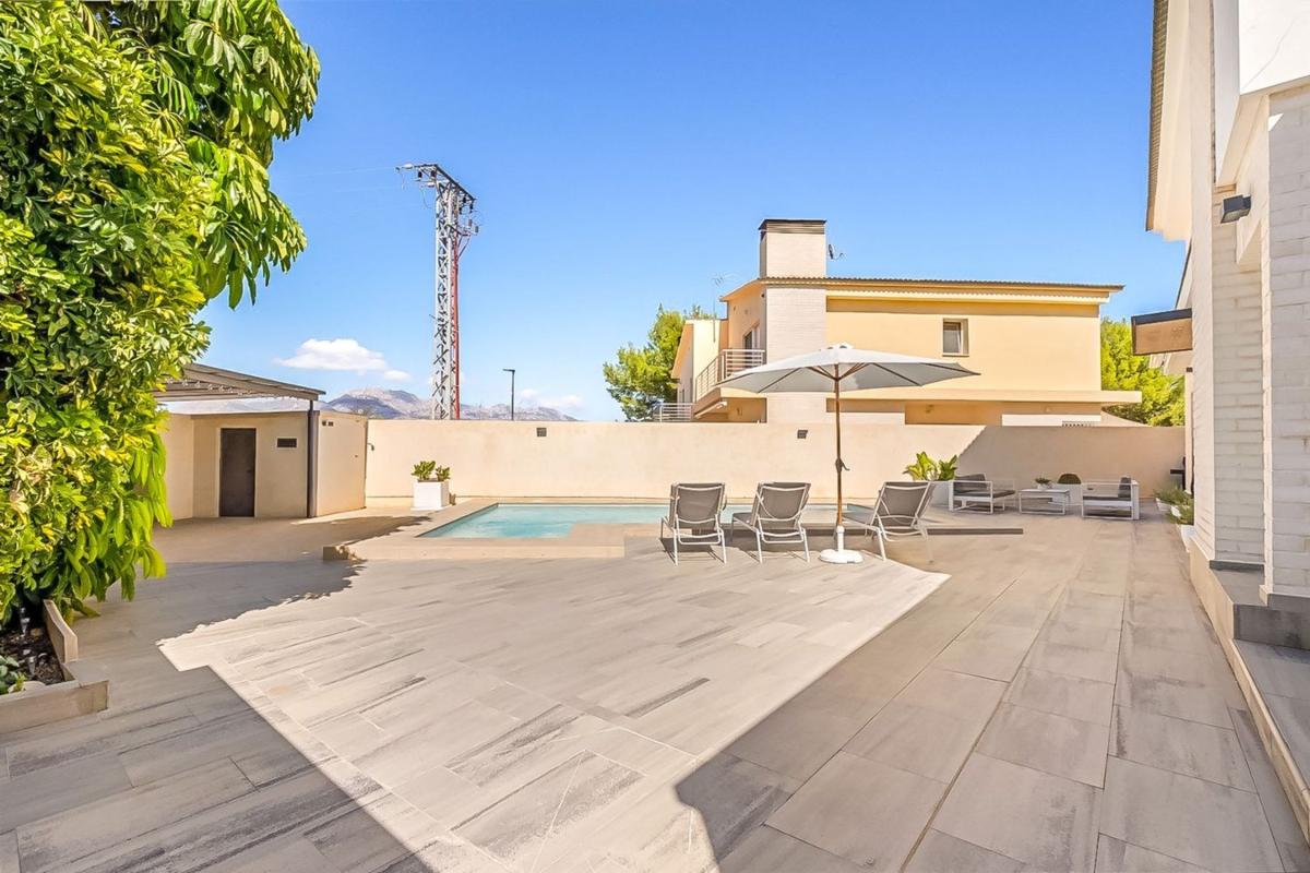 Properties for sale and rent in Spain photo 5