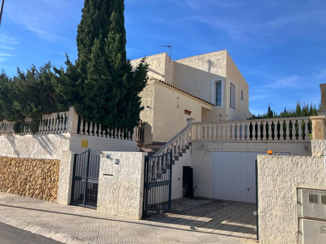 Propiedades en venta y alquiler en España photo 2