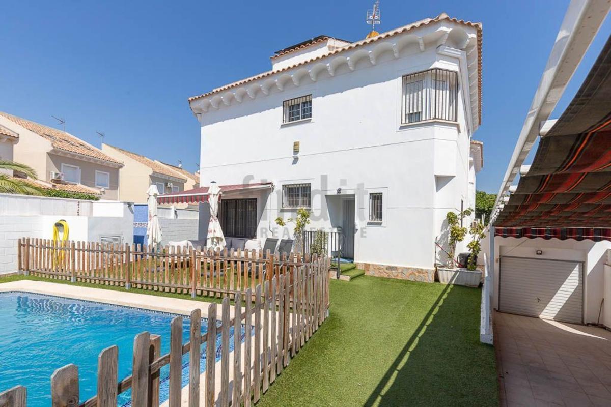 Properties for sale and rent in Spain photo 2