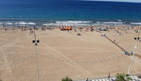 Venta de piso en Piso en Avenida de Madrid, Playa de Levante, Benidorm, Benidorm
 photo 2