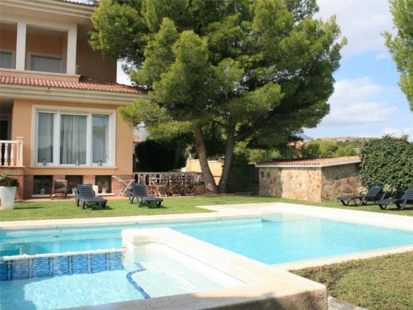 Independent chalet for sale in Casa o chalet en Colonia Escandinavia-Cautivador, Alfaz del Pi, Alfaz del Pi
photo 1