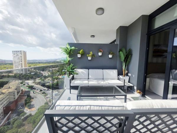 Venta de piso en Piso en Calle Presidente Adolfo Suárez, Pueblo Poniente, Benidorm, Benidorm
 photo 3