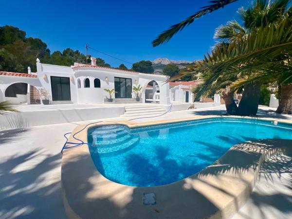Chalet independiente en venta en Casa o chalet en Zona de Mascarat, Altea, Altea
photo 1