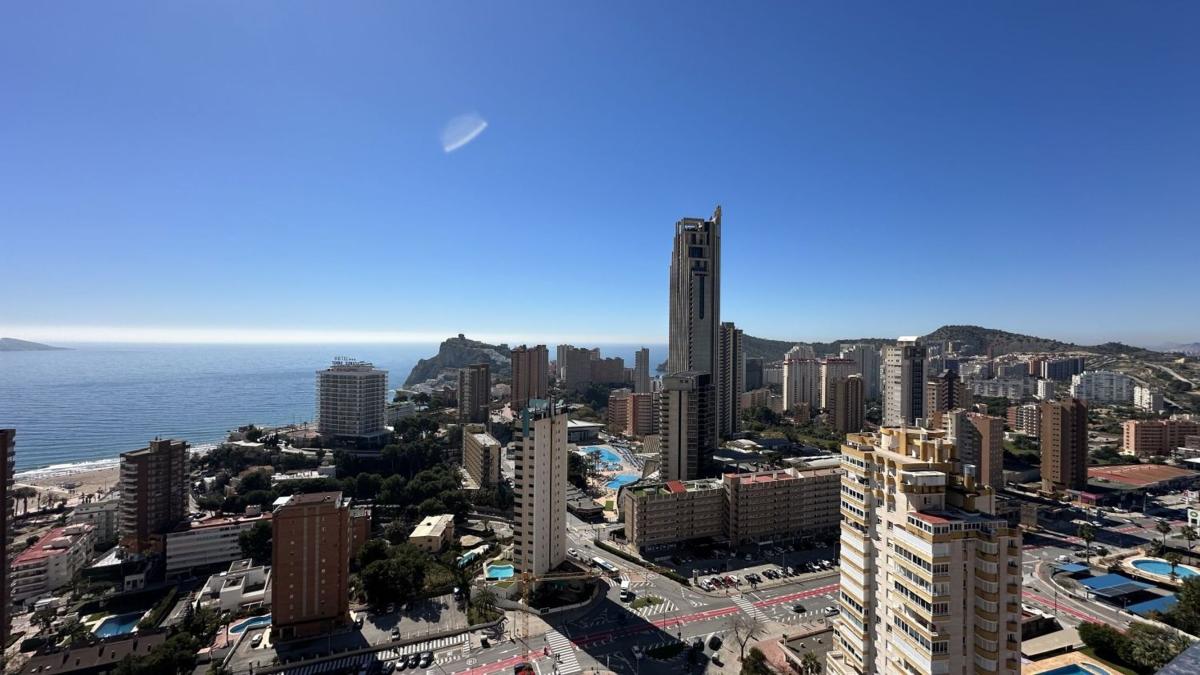 Продажа квартиры на Piso en Avenida de Benissa, 2, Playa de Poniente, Benidorm, Бенидорм
photo 1