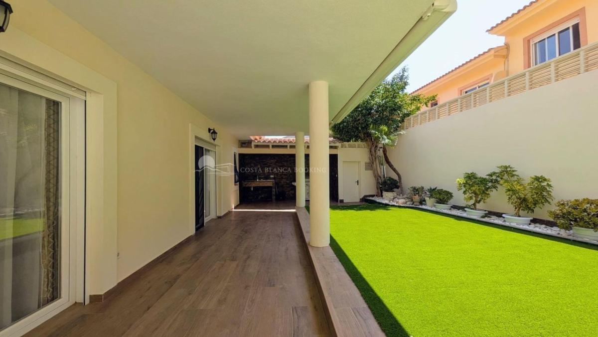 Sale of townhouse in  Chalet adosado en Calle Llissa, L'Albir, Alfaz del Pi , Alfaz del Pi photo 5