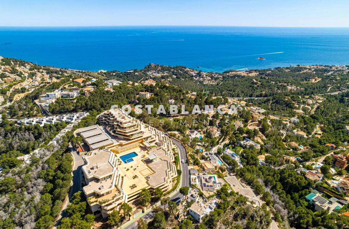 Продажа квартиры на Piso en Calle Principal de la Serra, Altea Hills, Altea, Алтея
 photo 2