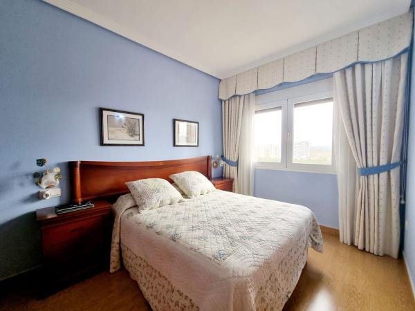 Venta de piso en Piso en Avenida Murtal, Playa de Poniente, Benidorm, Benidorm
thumbnail 3