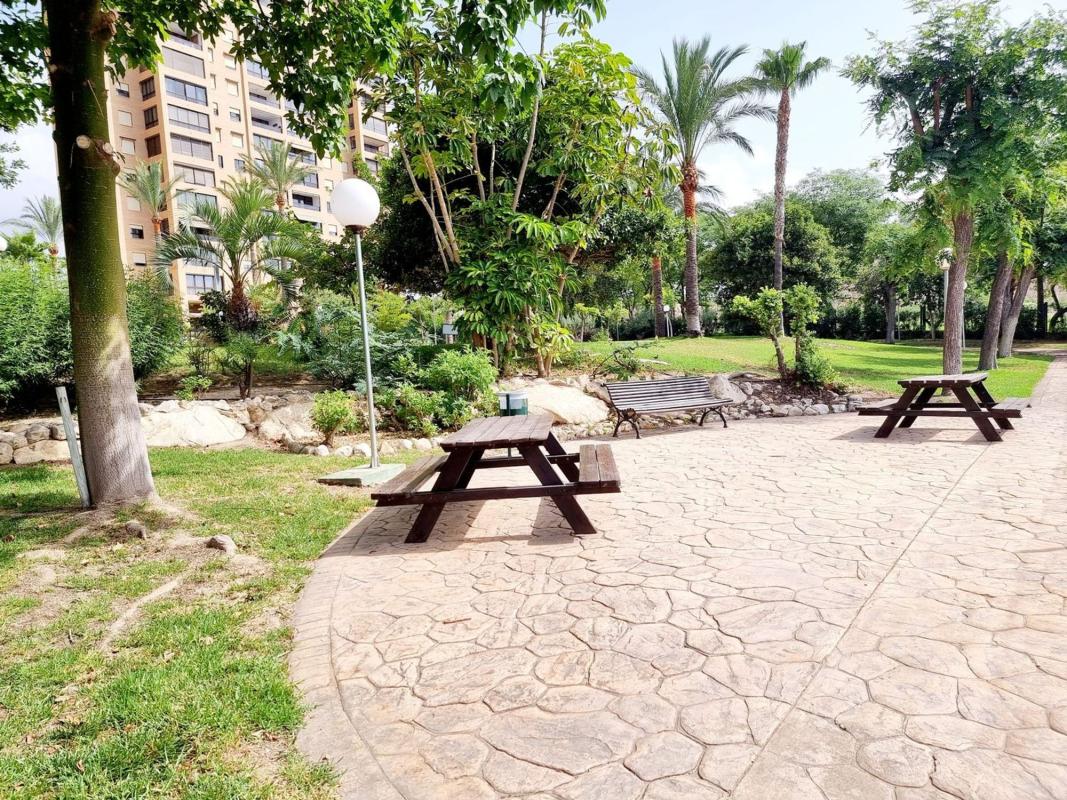 Venta de piso en Piso en Avenida Murtal, Playa de Poniente, Benidorm, Benidorm
 photo 4