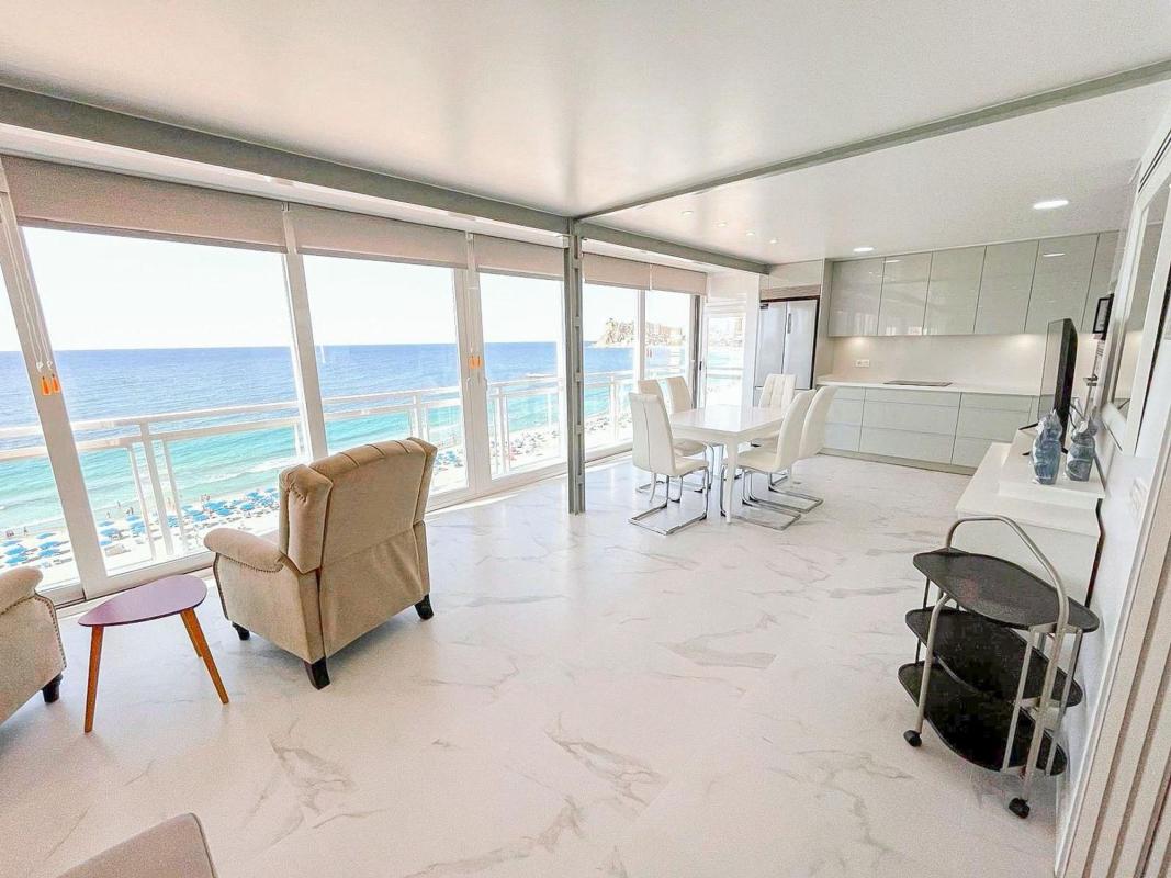 Venta de piso en Piso en Playa de Poniente, Benidorm, Benidorm
photo 1