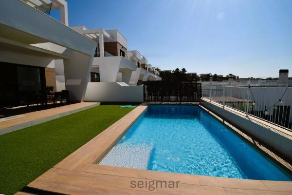 Chalet pareado en Calle d'Equador, Balcón de Finestrat-Terra Marina, Finestrat photo 4