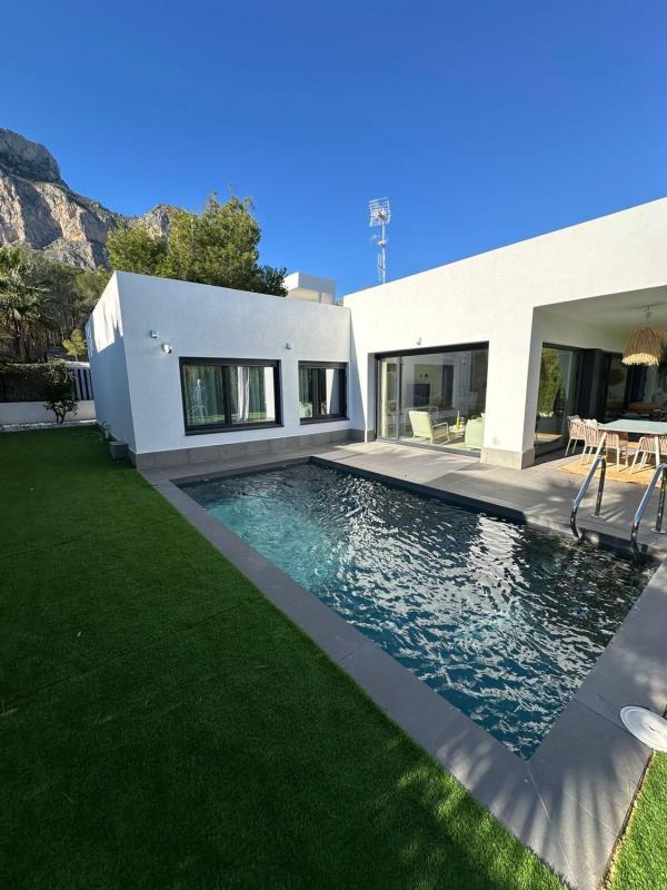 Properties for sale and rent in Spain photo 1