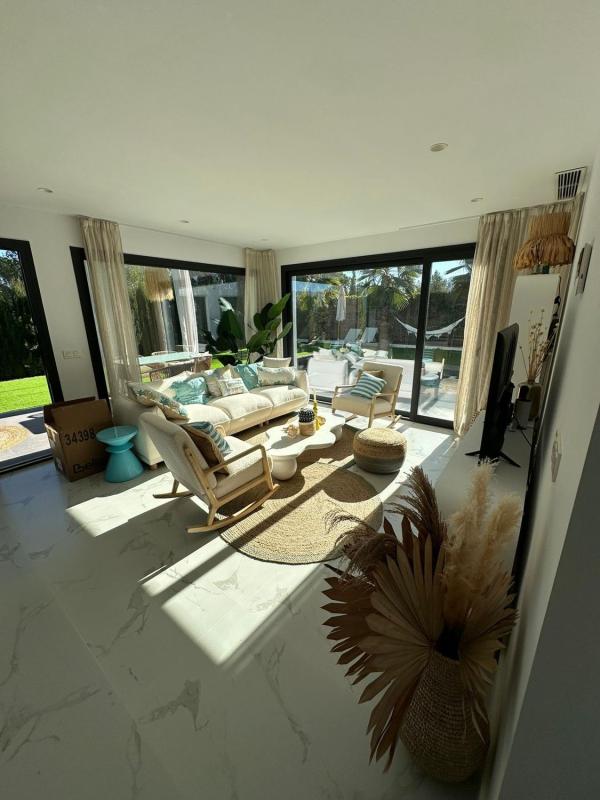 Properties for sale and rent in Spain photo 5