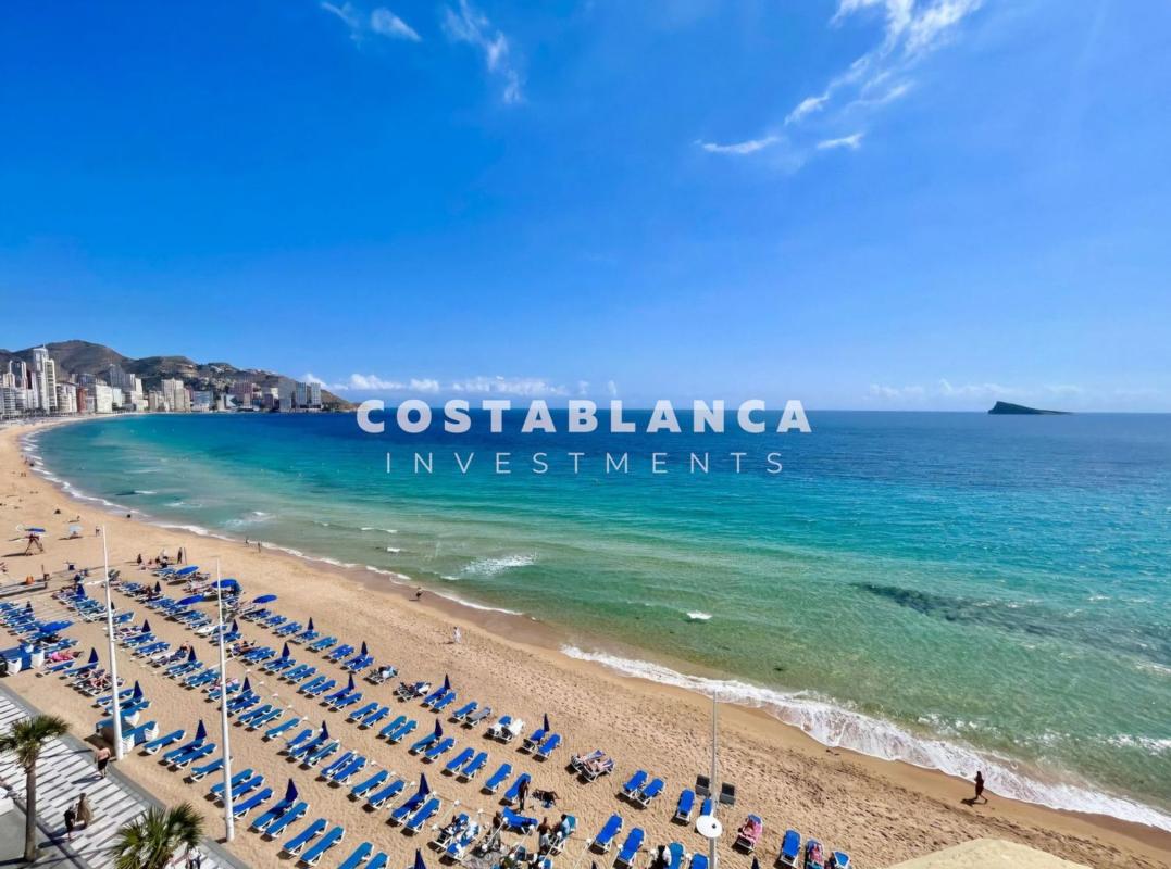 Sale of apartment in Piso en Avenida de Martínez Alejos, Puerto, Benidorm, Benidorm
 photo 2