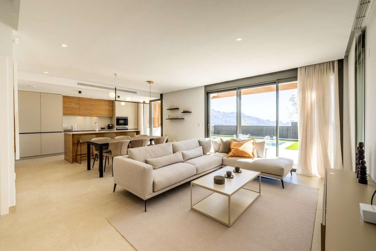 Properties for sale and rent in Spain photo 3