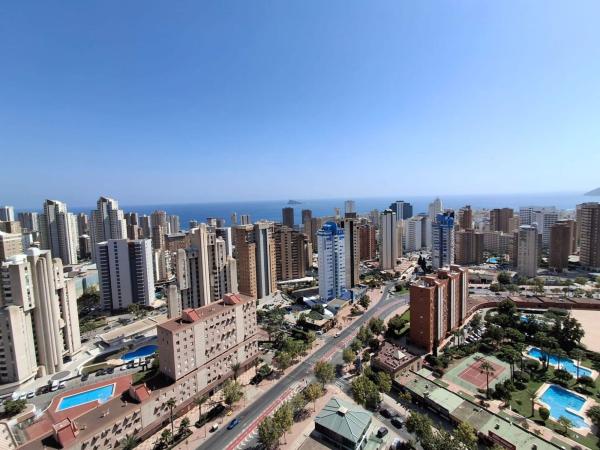 Sale of flat in Piso en Avenida de la Comunitat Valenciana, Pueblo Levante, Benidorm, Benidorm
photo 1