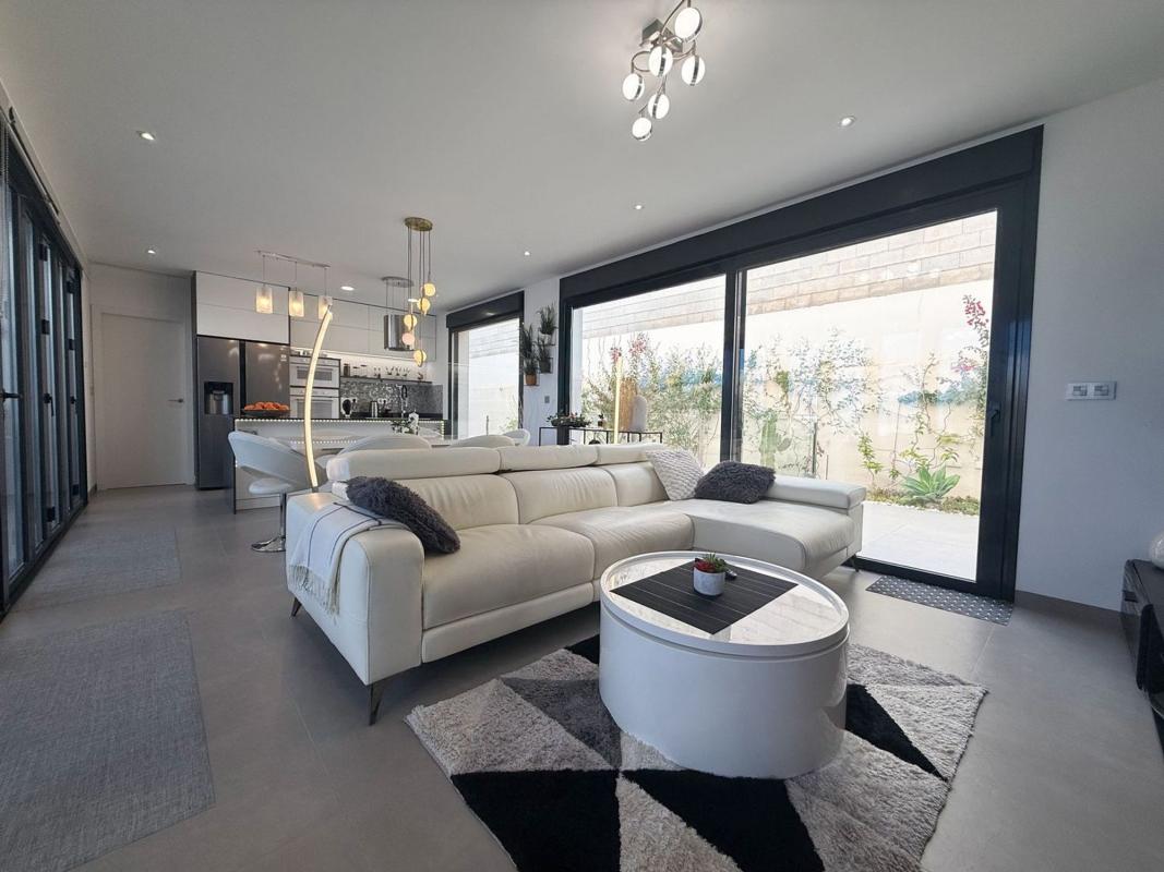 Properties for sale and rent in Spain photo 5