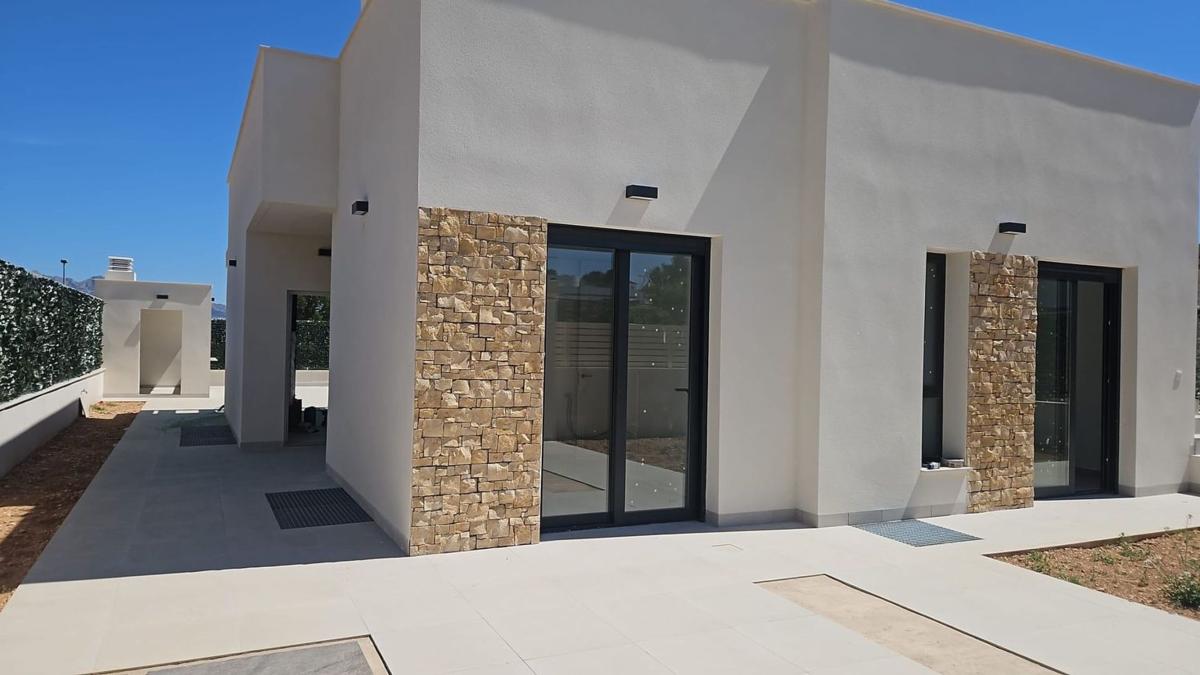 Properties for sale and rent in Spain photo 3