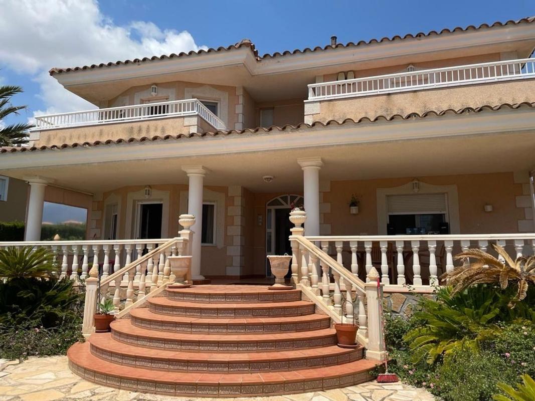 Properties for sale and rent in Spain photo 2