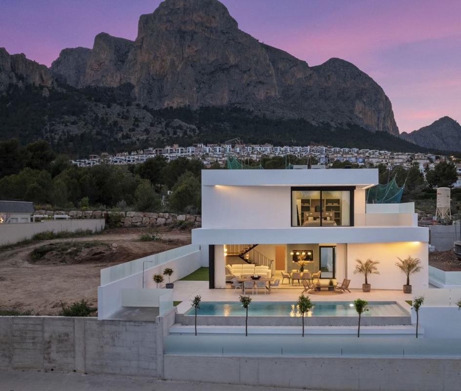 Properties for sale and rent in Spain photo 1