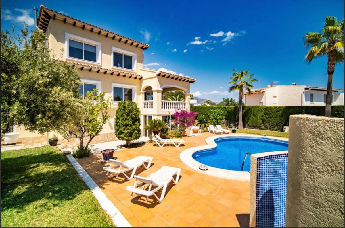 Properties for sale and rent in Spain photo 1