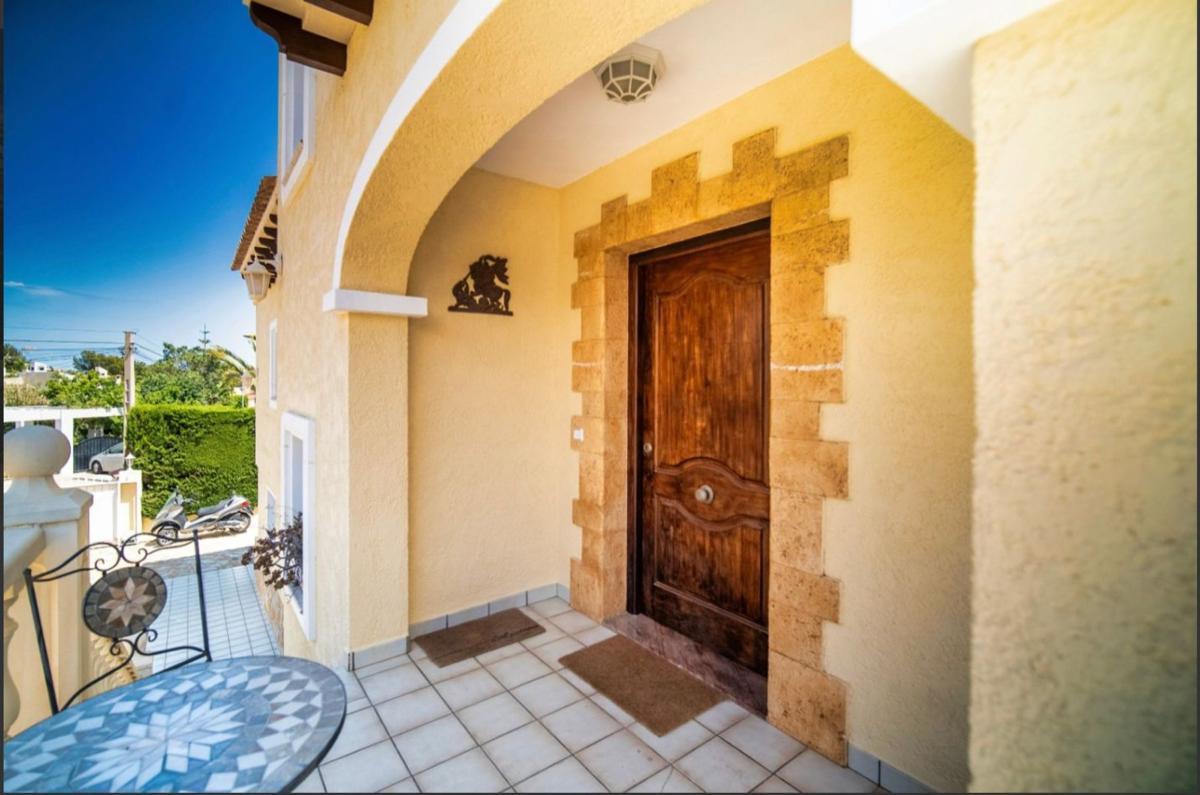 Properties for sale and rent in Spain photo 4
