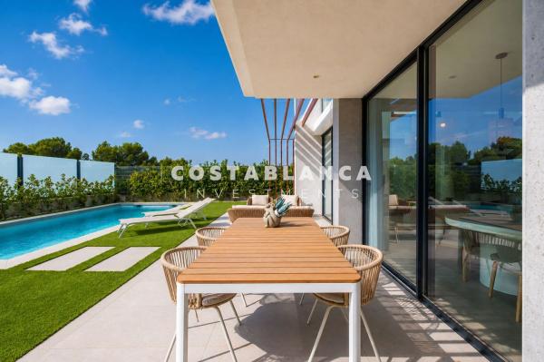 Chalet independiente en venta en Casa o chalet en Calle París, Golf Bahía, Finestrat, Finestrat
thumbnail 2