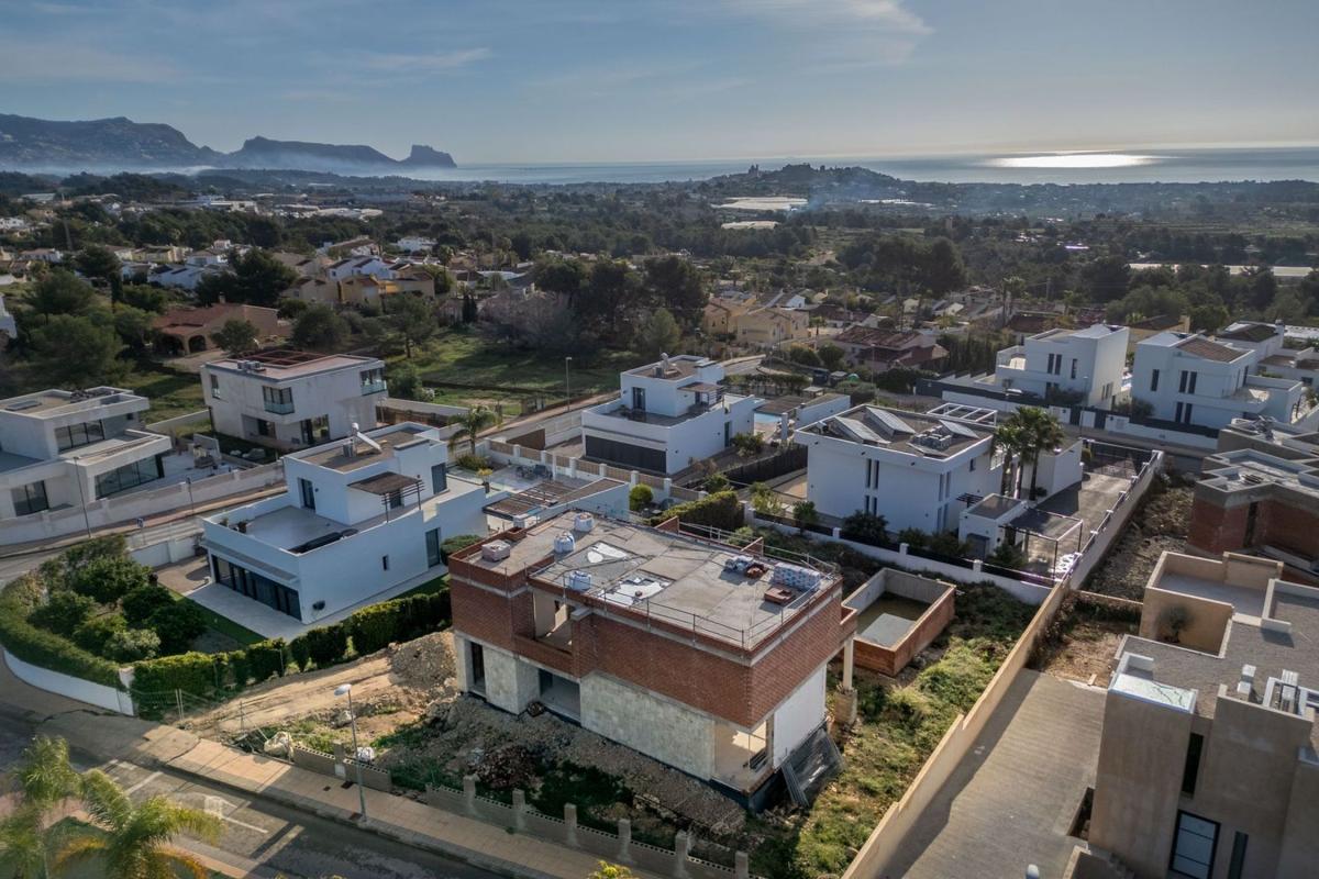 Properties for sale and rent in Spain photo 1