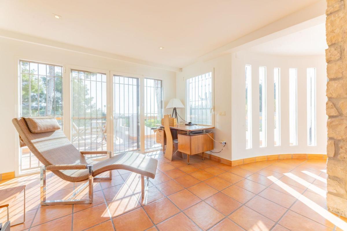 Properties for sale and rent in Spain photo 5
