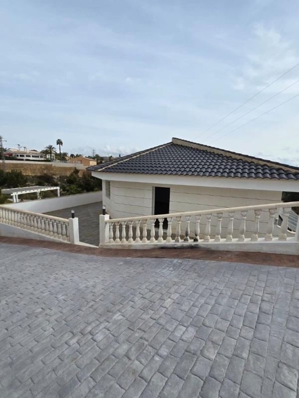 Properties for sale and rent in Spain photo 3