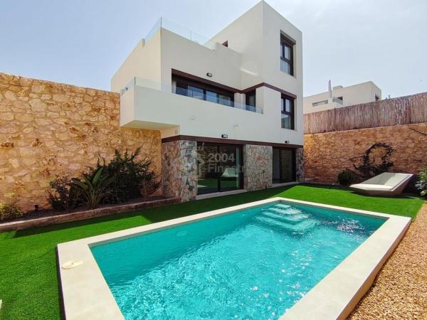 Casa o chalet independiente en Avenida Sevilla, Balcón de Finestrat-Terra Marina, Finestrat photo 1