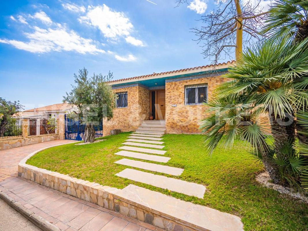 Properties for sale and rent in Spain photo 4