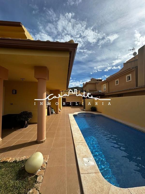 Properties for sale and rent in Spain photo 3