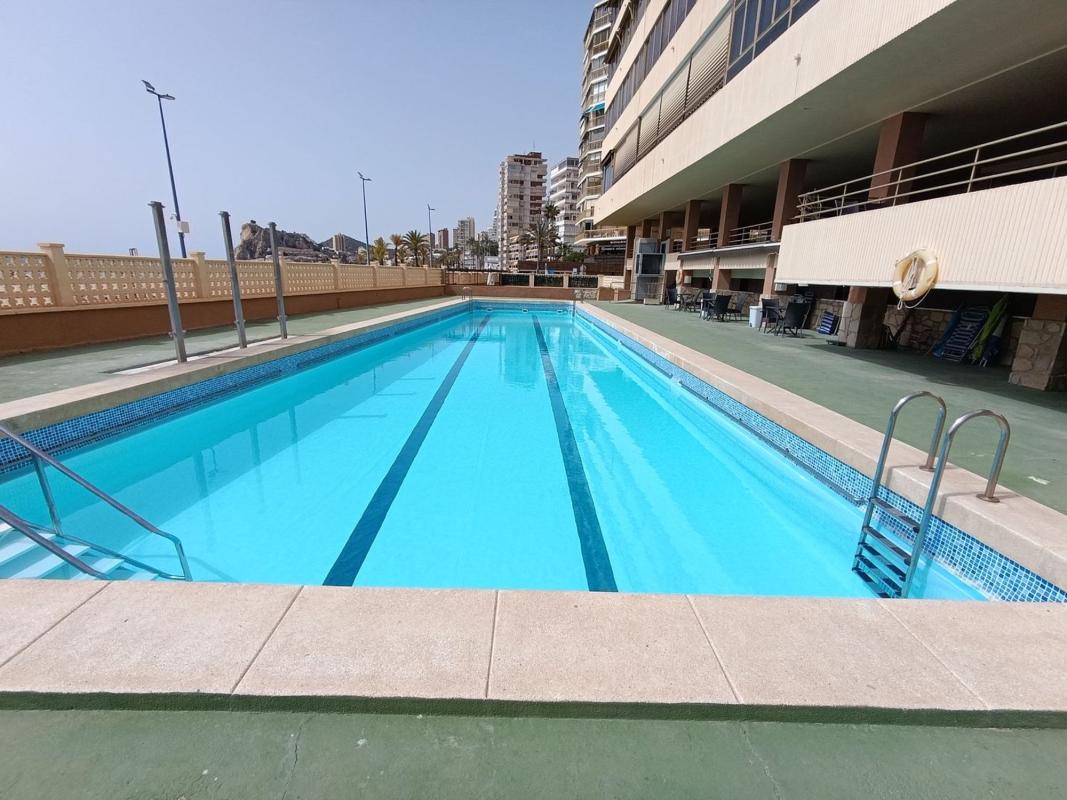 Sale of apartment in Piso en Avenida Vicente Llorca Alós, 2, Playa de Poniente, Benidorm, Benidorm
 photo 2