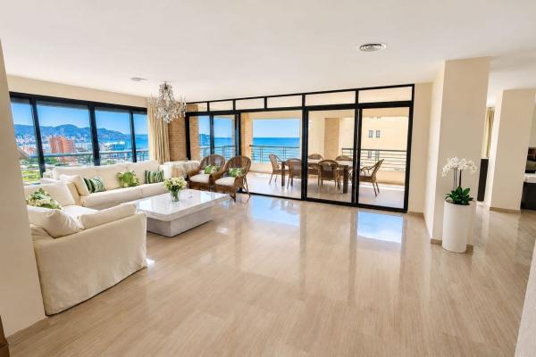 Ático en venta en Ático en Avenida Marina Baixa, 8, Playa de Poniente, Benidorm, Benidorm thumbnail 1
