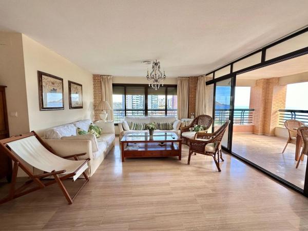Ático en venta en  Ático en Avenida Marina Baixa, Playa de Poniente, Benidorm, Benidorm photo 4