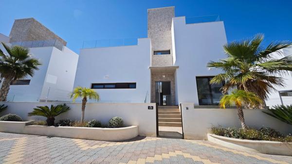 Casa o chalet independiente en Calle d'Equador, 15, Balcón de Finestrat-Terra Marina, Finestrat photo 2