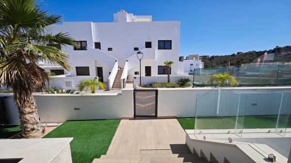 Casa o chalet independiente en Calle d'Equador, 15, Balcón de Finestrat-Terra Marina, Finestrat photo 3