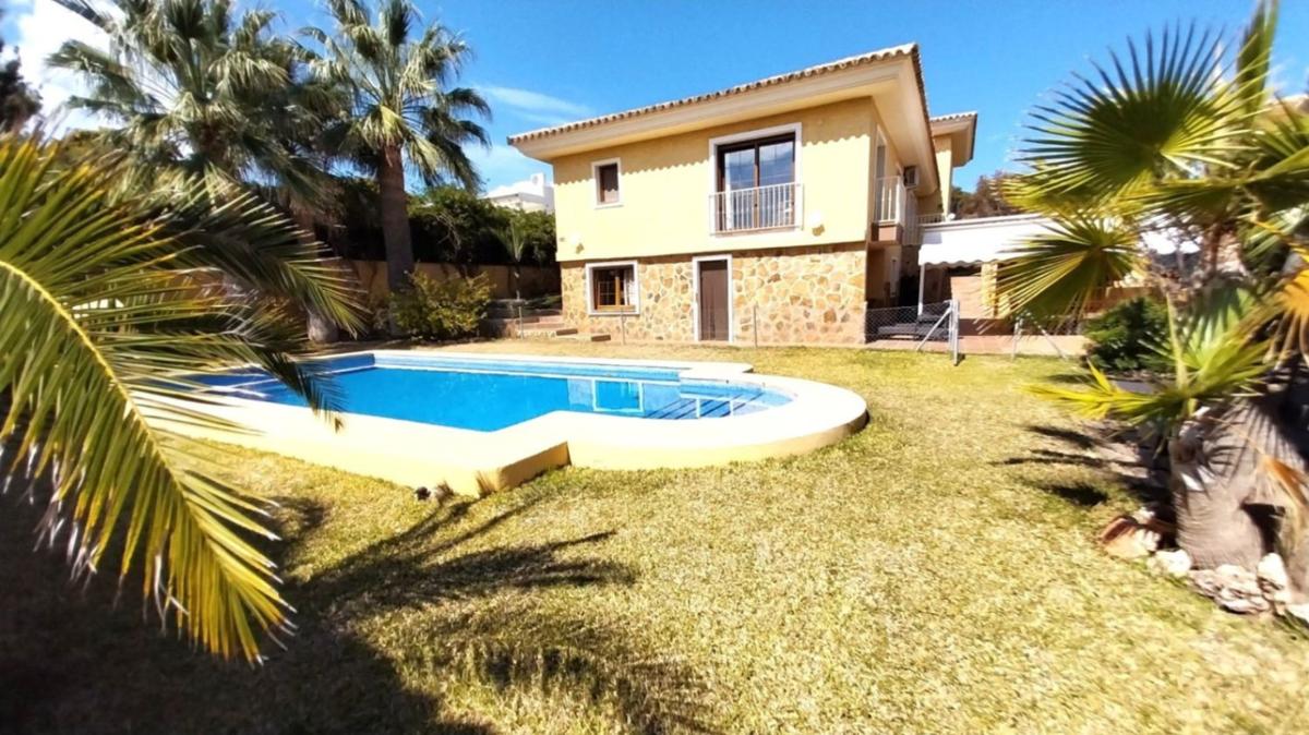 Properties for sale and rent in Spain photo 2